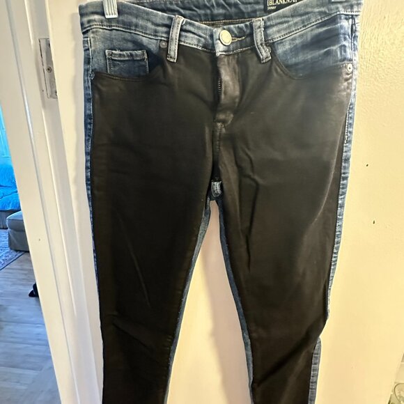 BLANKNYC Skinny Jeans with Oil-Rubbed Contrast - Picture 1 of 4